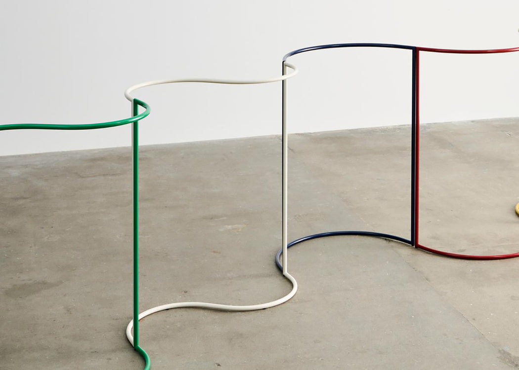 S Shape Colour Rack Black