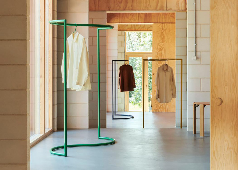 S Shape Colour Rack Black