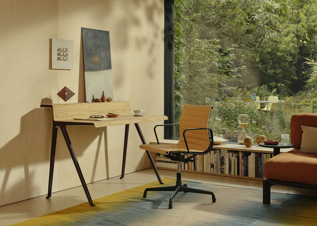 Courier Desk Dark Bordeaux