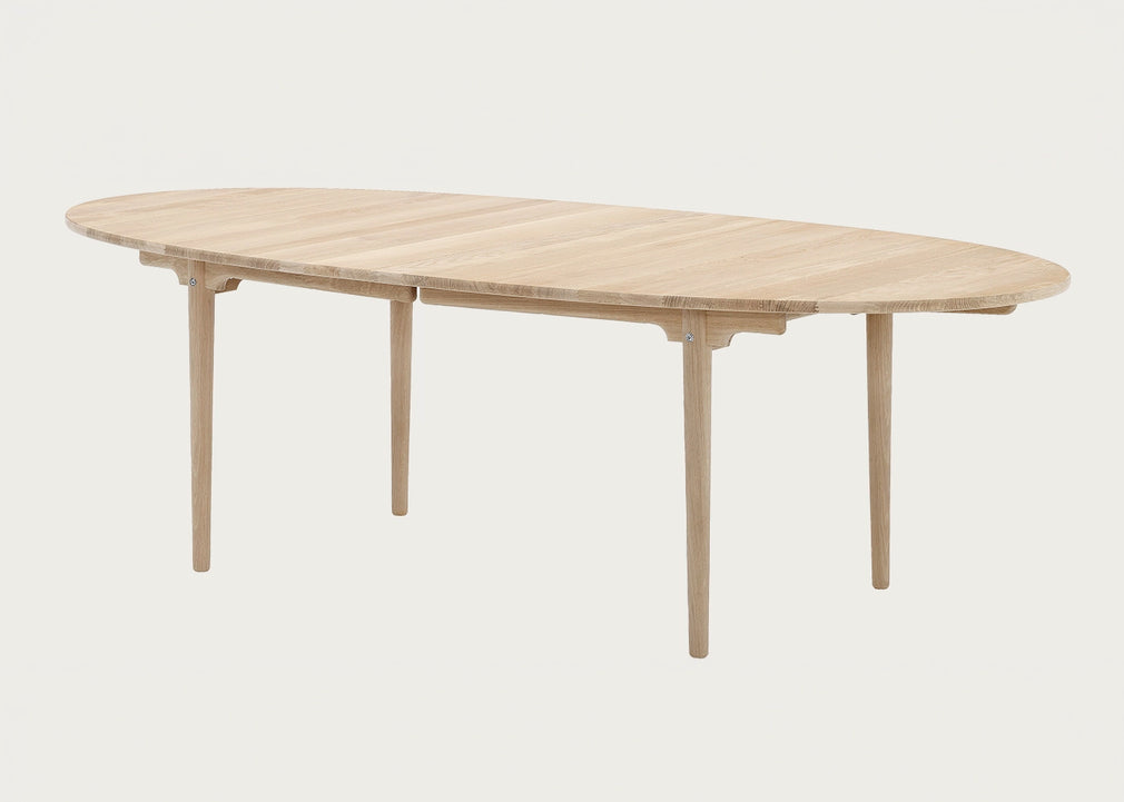 CH339 Dining Table Oiled Oak