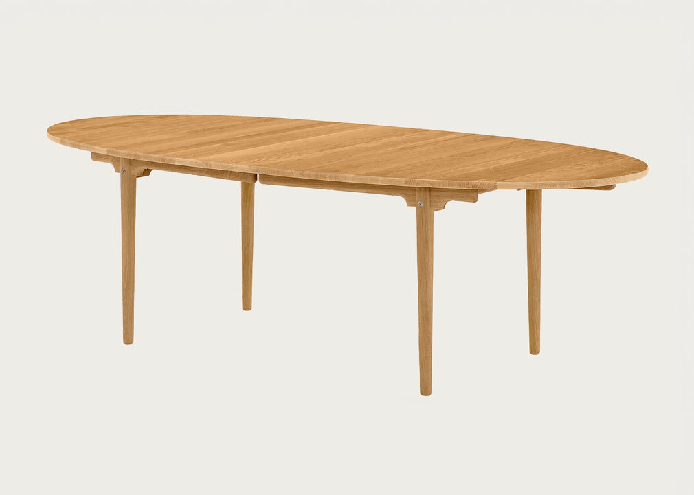 CH339 Dining Table Oiled Oak