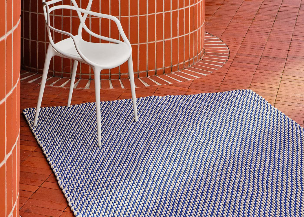 Loop PET Rug Blue 140cm x 200cm