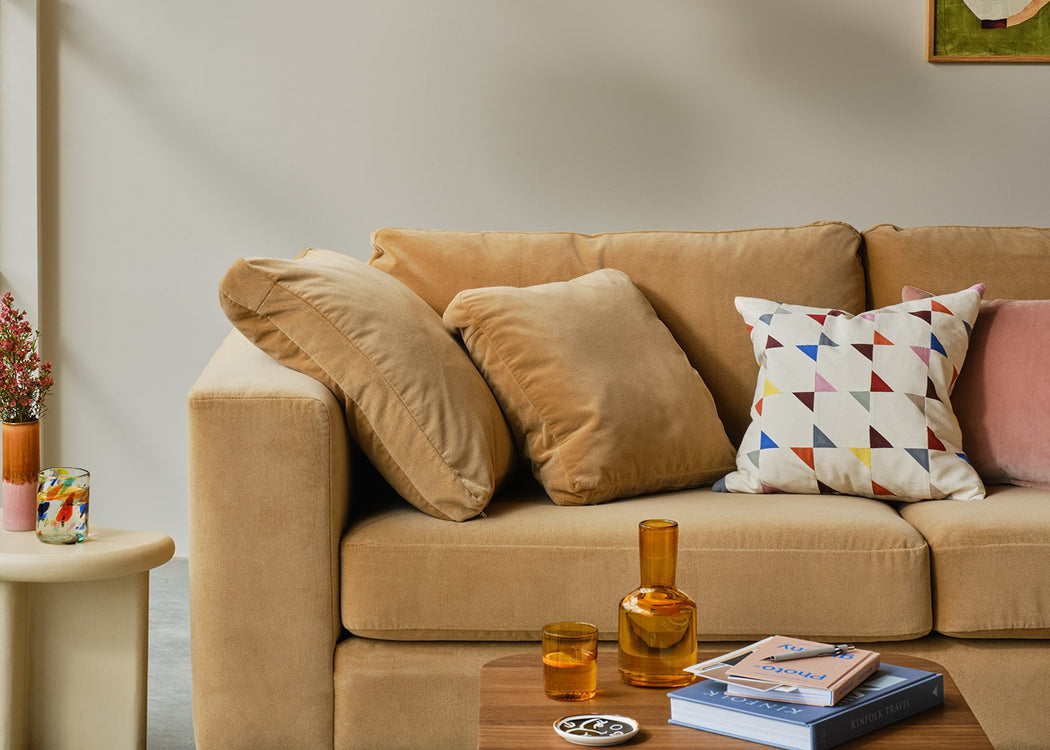 Trento Loveseat Boucle Fern