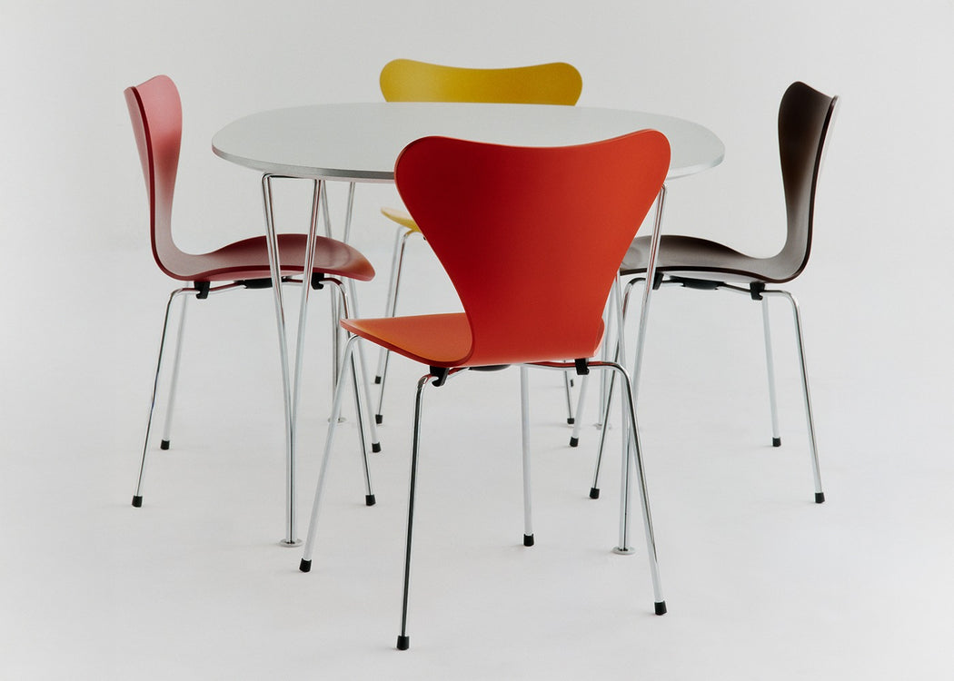 Series 7 x Verner Panton Chair Panton Brown