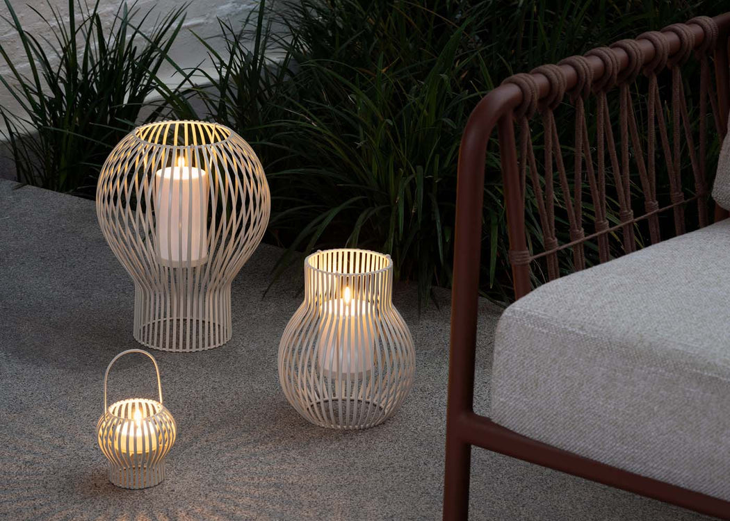 Upside Down Lantern Small Black