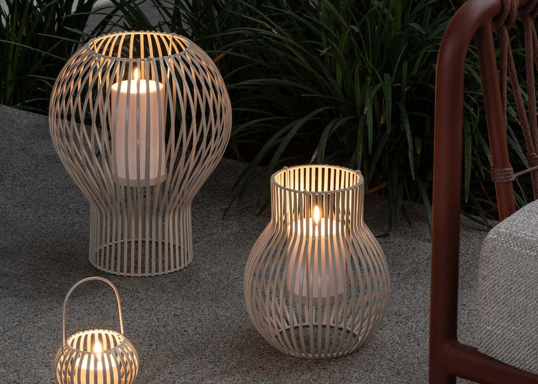 Upside Down Lantern Medium Black