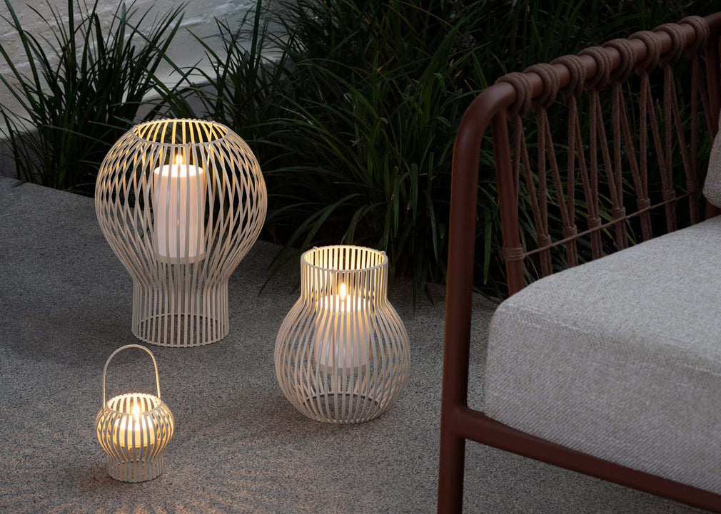 Upside Down Lantern Medium Black