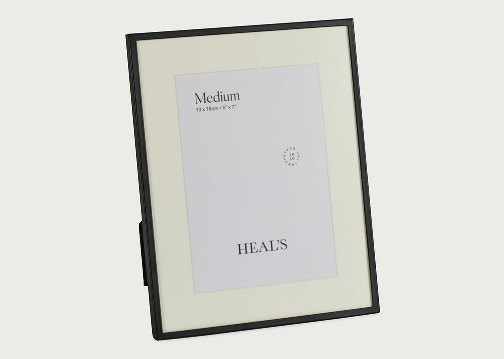 Simple Photo Frame with Mount Black