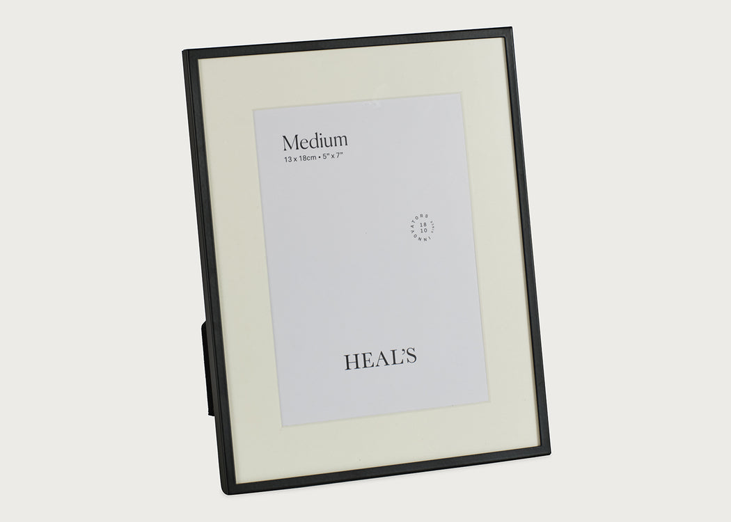 Simple Photo Frame with Mount Black