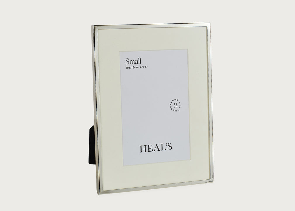 Simple Photo Frame with Mount Silver