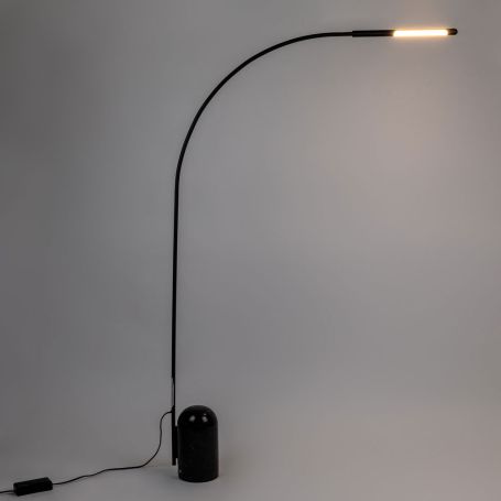 Contour LED Floor Lamp Black