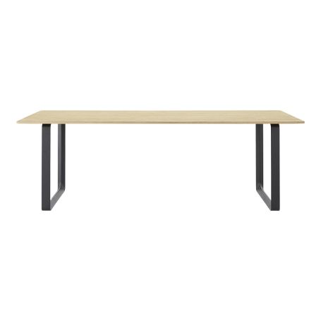 70/70 Table