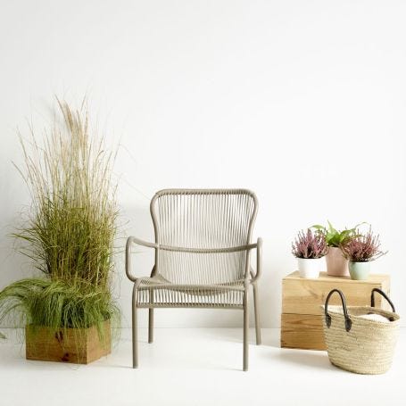 Loop Outdoor Lounge Chair