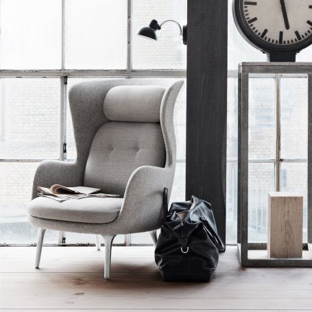 Ro Easy Chair