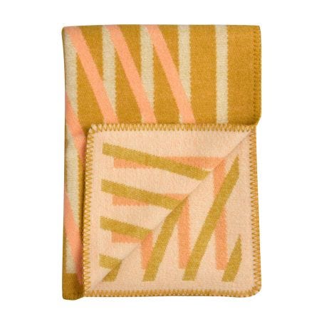 Bislett Throw Peach Pistachio 135 x 200cm