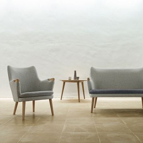 CH71 Lounge Chair