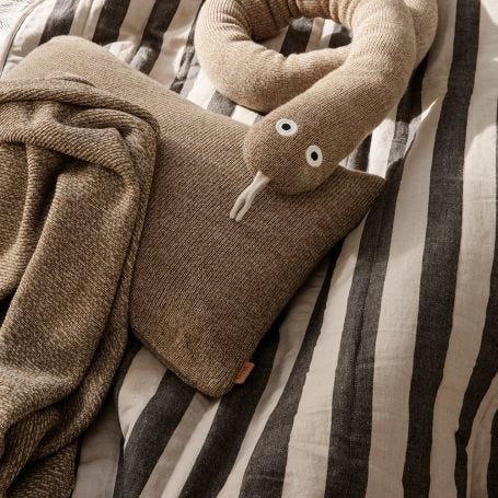 Grand Quilted Blanket Sand/Black 120 x 170cm