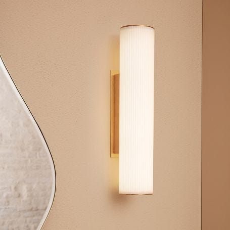 Vuelta LED Wall Lamp White