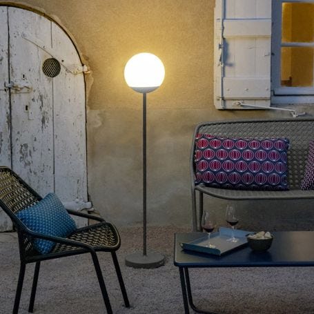 Mooon LED Outdoor Floor Lamp