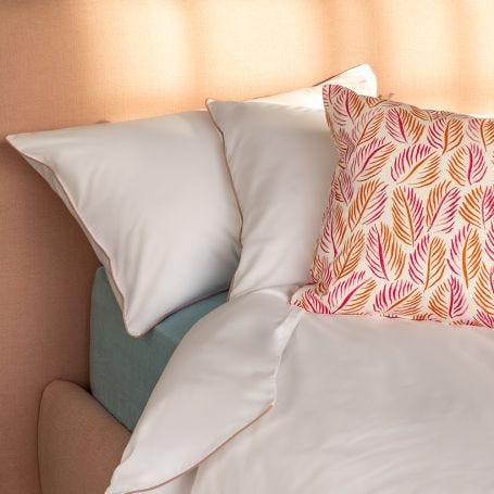 Armature Feuilles Cushion Hot Pink 43 x 43cm